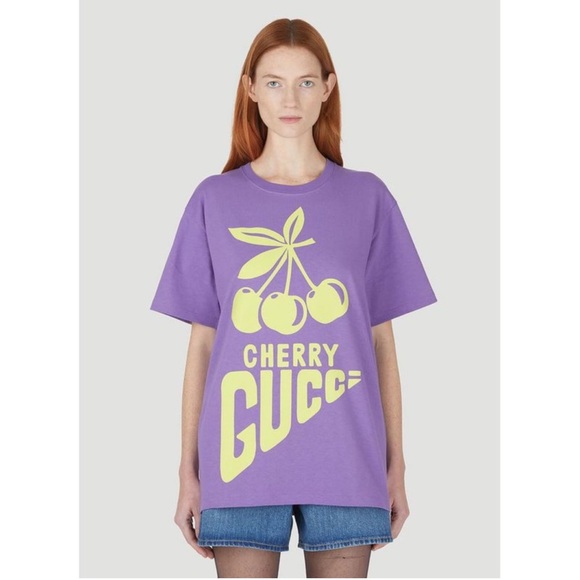 GUCCI Cherry T-Shirt in Purple with yellow print oversized xs